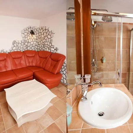 Luxurious Bed And Breakfast Accommodation With Wi-Fi In Goreljek, Slovenia *