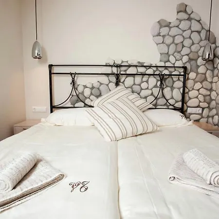 Luxurious Bed And Breakfast Accommodation With Wi-Fi In Goreljek, Slovenia