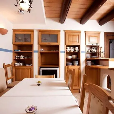 Tatil Evi Luxurious Bed And Breakfast Accommodation With Wi-Fi In Goreljek, Slovenia *